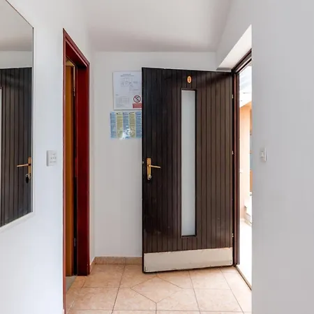 Family Friendly Apartments With A Swimming Pool Valbandon, Fazana - 2201 * Stinjan